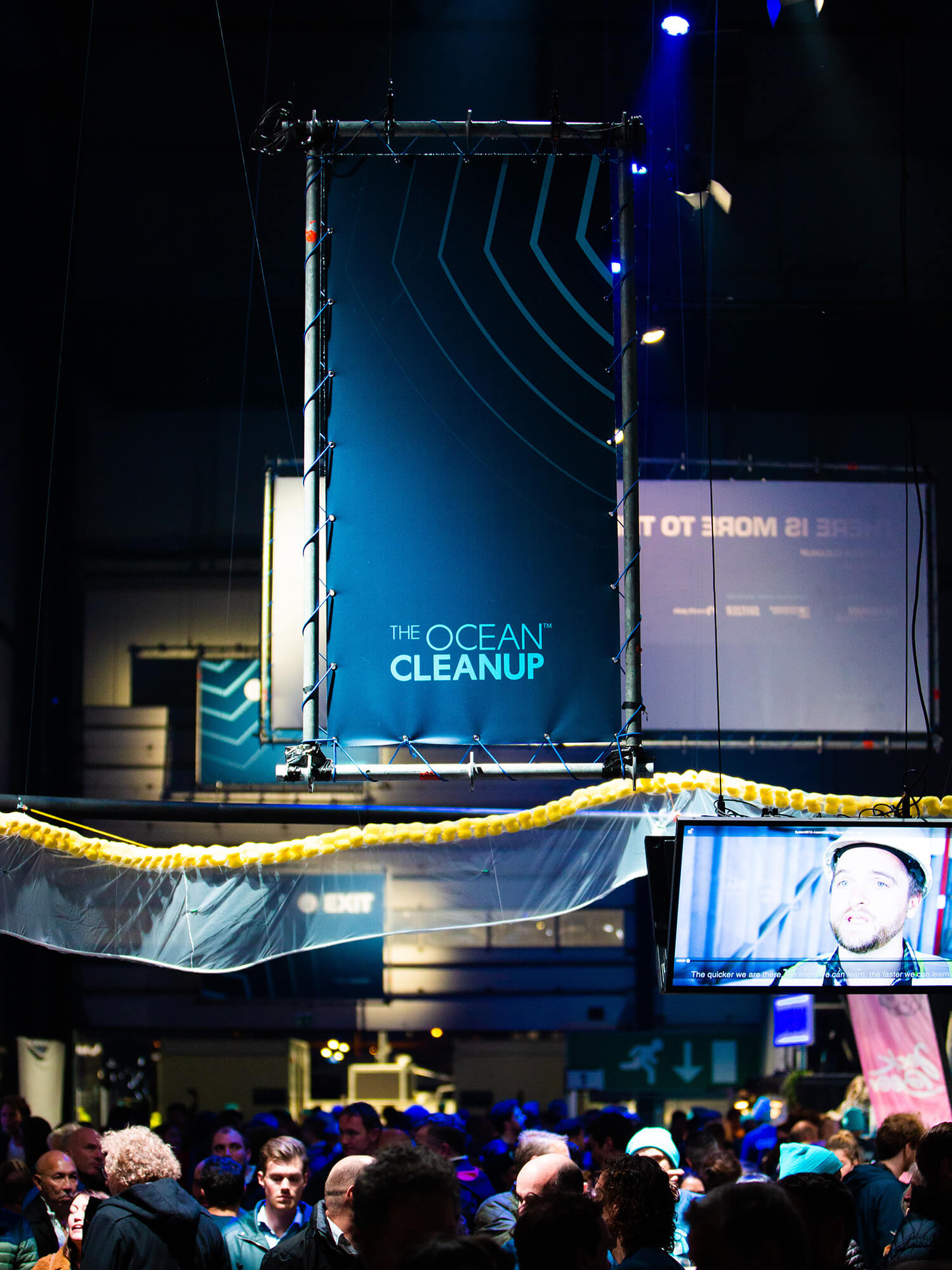 DITTMAR_the-ocean-cleanup_signage-02